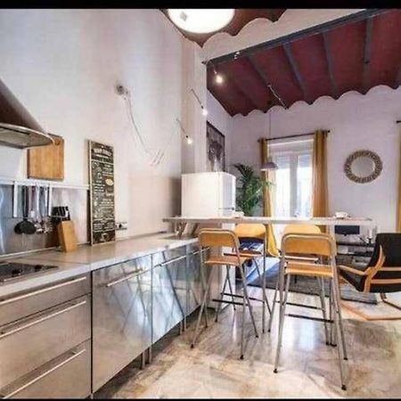 10 Min Walk To Giralda And Rooftop Sevilla Bagian luar foto