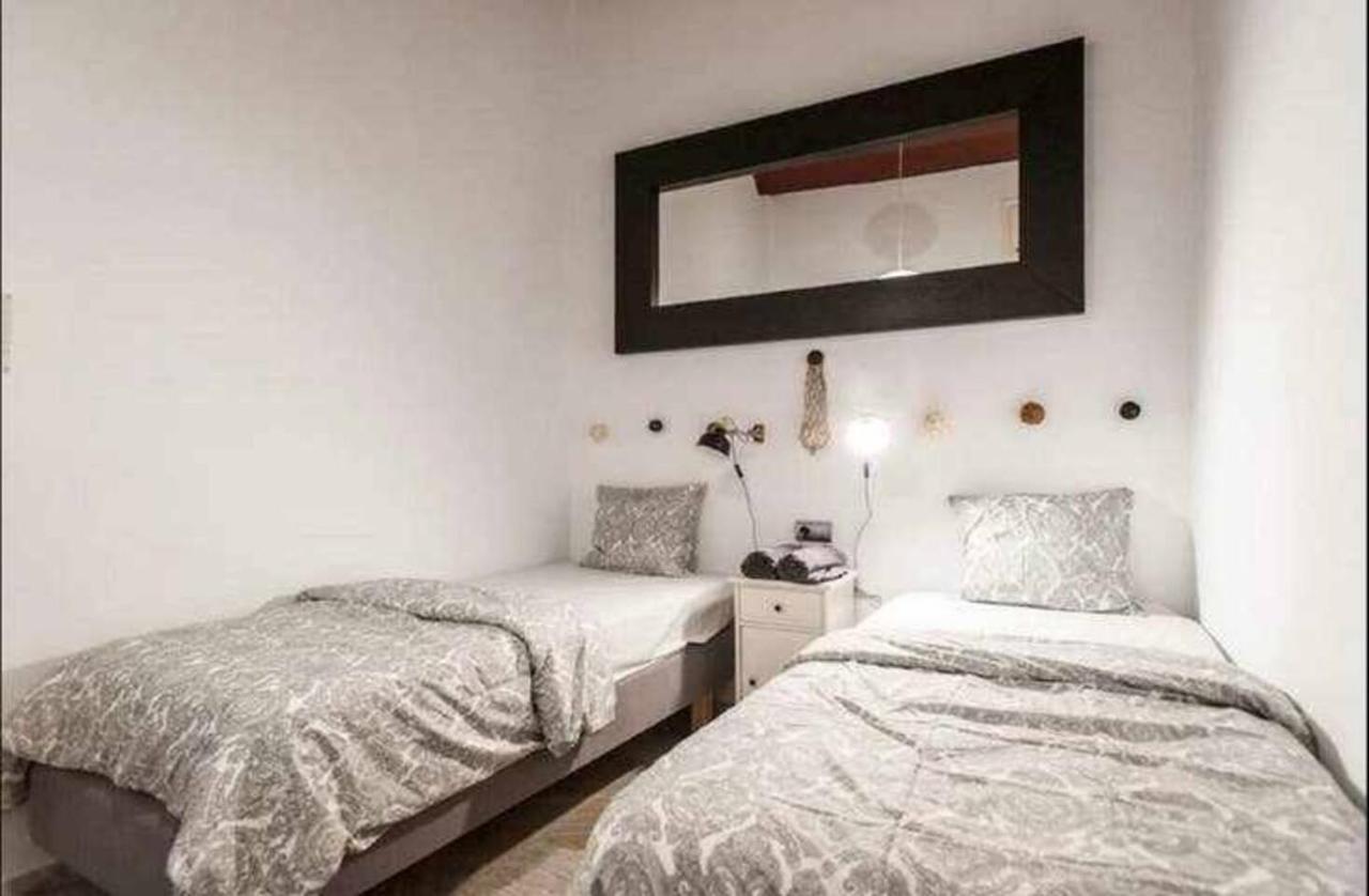 10 Min Walk To Giralda And Rooftop Sevilla Bagian luar foto