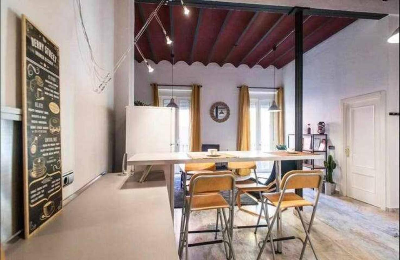 10 Min Walk To Giralda And Rooftop Sevilla Bagian luar foto